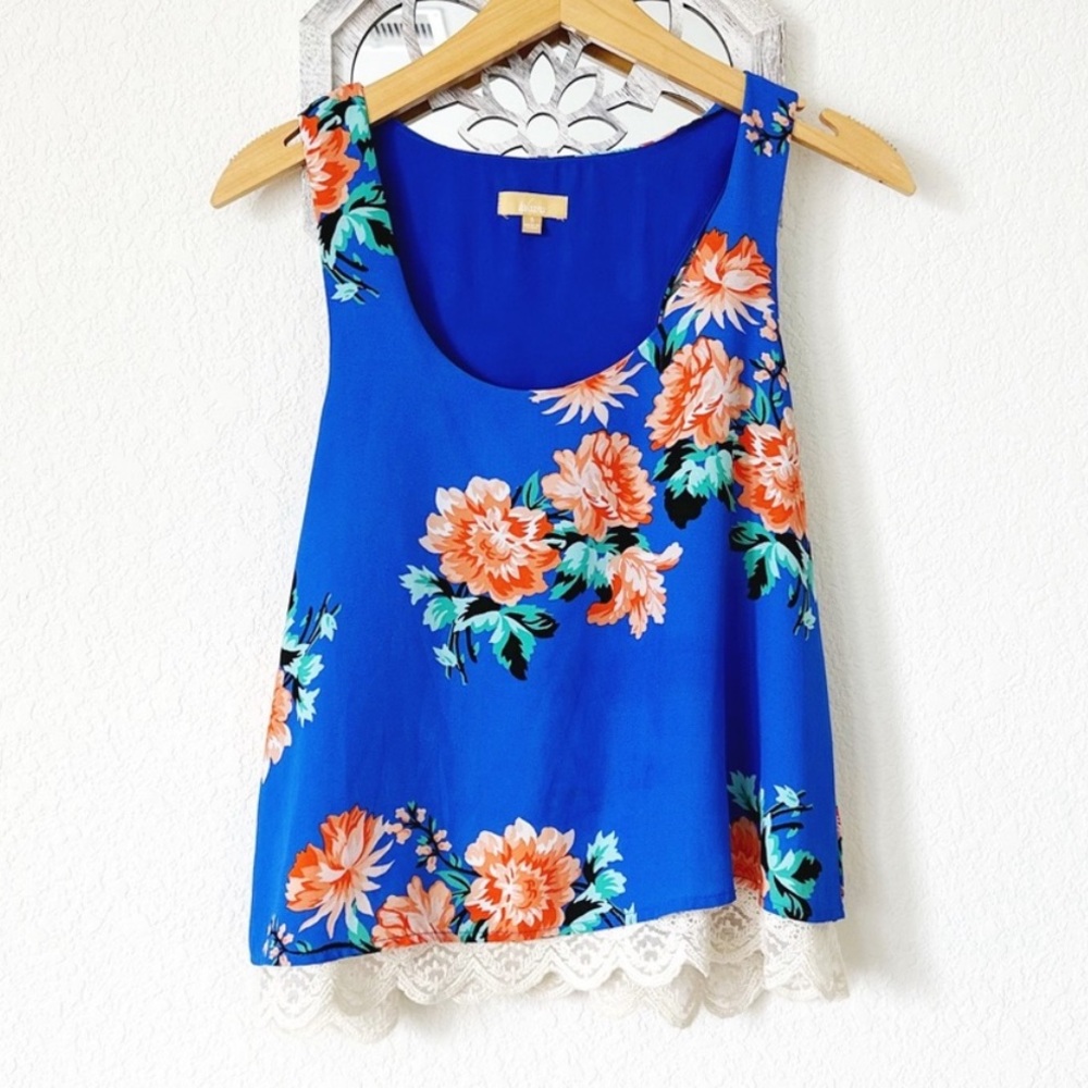 Takara • Cobalt Blue Lace Trim Sleeveless Flowy Coquette Cottagecore Floral Top - Picture 2 of 6